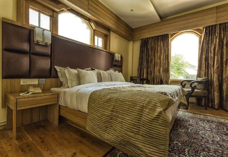 The Pride Inn Srinagar  Bagian luar foto