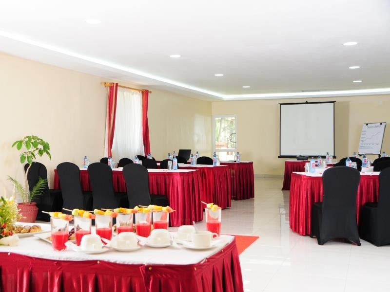 The Pride Inn Srinagar  Bagian luar foto